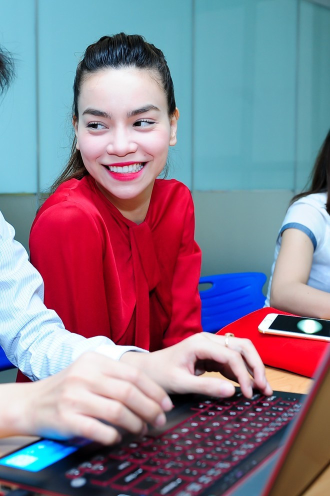 "Va chạm của cuộc sống giúp tôi trưởng thành, chín chắn, sâu sắc đẩy lùi những ngang bướng, ngang tàng của tuổi trẻ". f