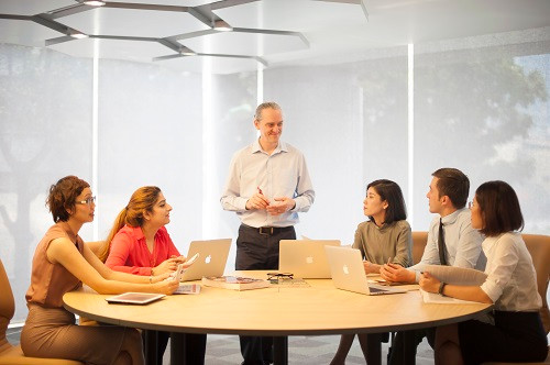 Bạn học MBA có thể là đối tác hoặc “sếp” của bạn trong tương lai Bạn học MBA có thể là đối tác hoặc “sếp” của bạn trong tương lai