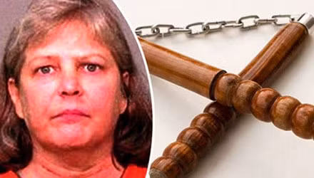 Vợ dùng côn đánh chồng khi bị từ chối "mây mưa"