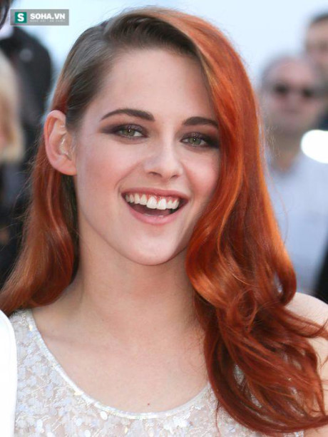 Cuộc sống khác biệt của Kristen Stewart và Emma Watson - Ảnh 2 Cuoc song khac biet cua Kristen Stewart va Emma Watson - Anh 2