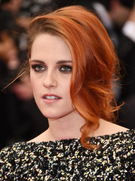 Cuộc sống khác biệt của Kristen Stewart và Emma Watson - Ảnh 8 Cuoc song khac biet cua Kristen Stewart va Emma Watson - Anh 8