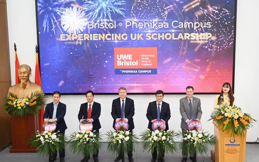 Ra mắt Quỹ học bổng “Experiencing UK - Trải nghiệm vương quốc Anh”.