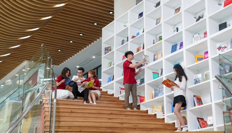 Sinh viên Trường Đại học VinUni. Sinh viên Trường Đại học VinUni.