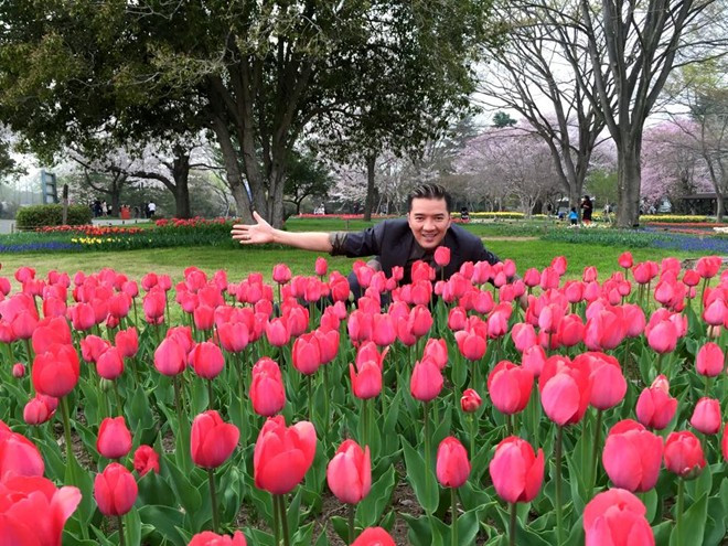 Đàm Vĩnh Hưng nhảy tàu tìm kiếm đồ thất lạc ở Nhật ảnh 7 Hình ảnh của Đàm Vĩnh Hưng ở xứ sở hoa anh đào.