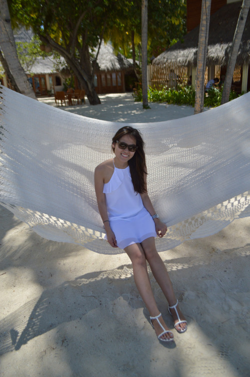 Cô bạn thích đi tìm những quán coffee mới và lạ để học bài hoặc đọc sách, thưởng thức các món ăn từ nhiều nước khác nhau, leo núi hoặc chạy bộ ngoài trời. Trong tương lai, bạn ấy hy vọng có thể trở thành Dược sỹ chuyên khoa Nhi. nhung-thi-sinh-miss-du-hoc-sinh-viet-chan-dai-noi-bat-11