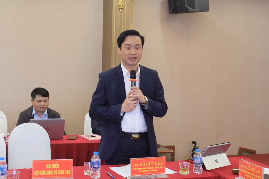 Ông Đỗ Đức Quế, Phó Vụ trưởng Vụ giáo dục phổ thông, Bộ Giáo dục và Đào tạo phát biểu tại Hội nghị.