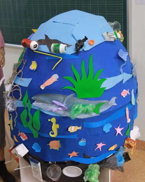 Một sản phẩm trứng phục sinh khổng lồ