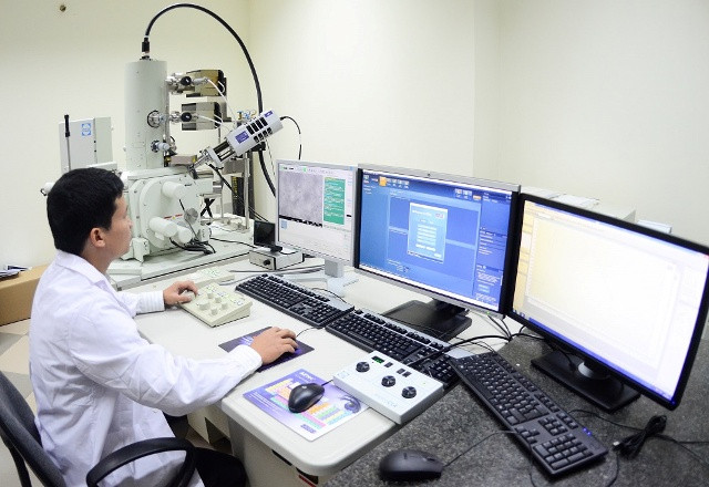 Hình ảnh một phòng thí nghiệm hiện đại tại Trường ĐH Bách khoa Hà Nội