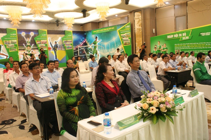 Quang cảnh buổi lễ ký kết