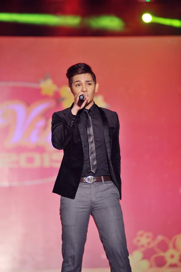 Hồ Ngọc Hà “nóng bỏng” khuấy động đêm nhạc sinh viên ảnh 18