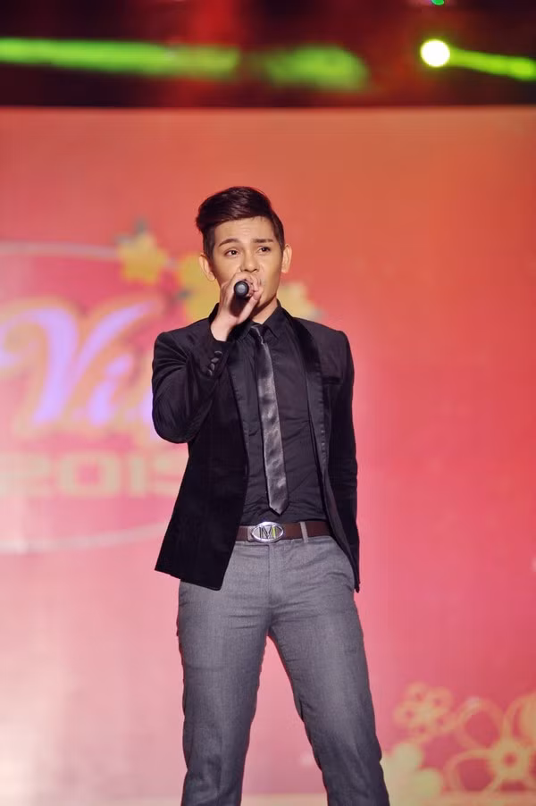 Hồ Ngọc Hà “nóng bỏng” khuấy động đêm nhạc sinh viên ảnh 18