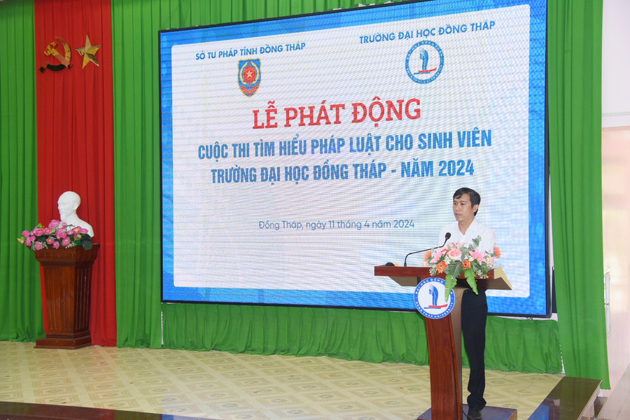 TS Trương Tấn Đạt - Bí thư Đảng ủy, Chủ tịch Hội đồng trường Trường ĐH Đồng Tháp phát biểu tại lễ phát động.