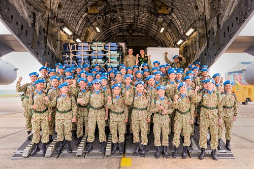 Buổi lễ xuất quân đã được tổ chức ngày 1/10 để tiễn chân lực lượng gìn giữ hòa bình của Việt Nam với sự tham dự của Thứ trưởng Quốc phòng Việt Nam, Thượng tướng Nguyễn Chí Vịnh và Phó Tư lệnh Tác chiến Liên quân Australia, Thiếu tướng Gregory Bilton và Đại sứ Australia, Ngài Craig Chittick. Buổi lễ xuất quân đã được tổ chức ngày 1/10 để tiễn chân lực lượng gìn giữ hòa bình của Việt Nam với sự tham dự của Thứ trưởng Quốc phòng Việt Nam, Thượng tướng Nguyễn Chí Vịnh và Phó Tư lệnh Tác chiến Liên quân Australia, Thiếu tướng Gregory Bilton và Đại sứ Australia, Ngài Craig Chittick.