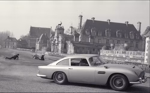 nhung sieu xe dinh dam gan lien voi diep vien 007 hinh anh 4