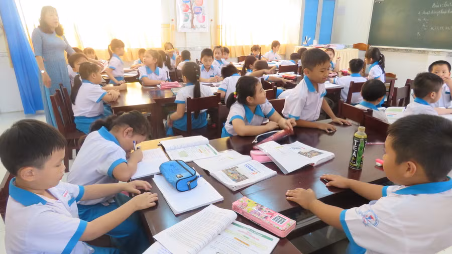 Học sinh tiểu học tại quận Bình Thủy (TP Cần Thơ).