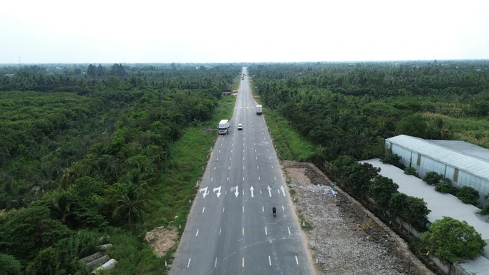 Cao tốc Cần Thơ - Cà Mau vừa thông xe toàn tuyến hôm 19/1.