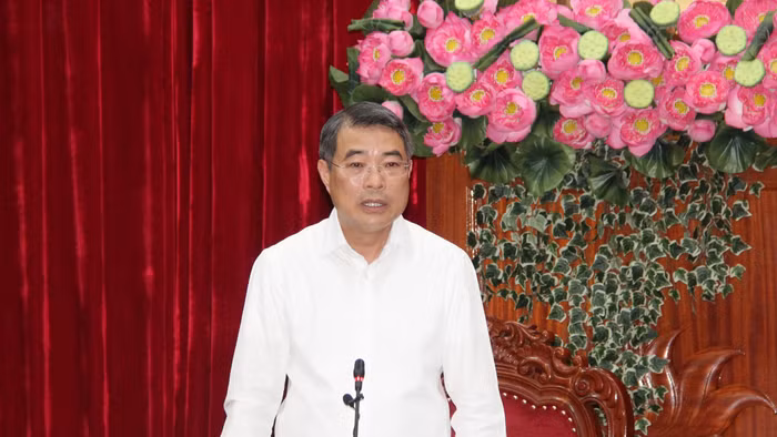 Thủ tướng phát biểu chỉ đạo tại buổi làm việc với Ban Thường vụ Tỉnh ủy Vĩnh Long.
