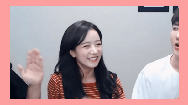 "Nhân tố bí ẩn" Min Jeong đã giúp vlog trên kênh ChulTube tăng view ầm ầm. "Nhân tố bí ẩn" Min Jeong đã giúp vlog trên kênh ChulTube tăng view ầm ầm.