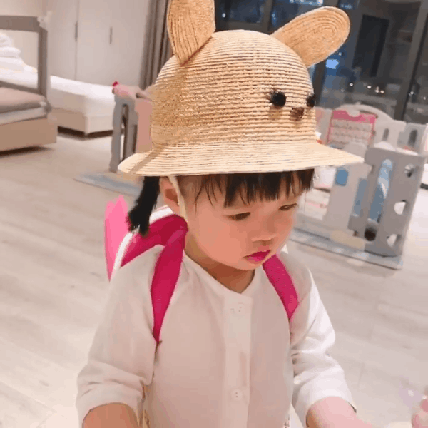 Con gái của hoa hậu - Ảnh 6. Con gái của hoa hậu - Ảnh 6.