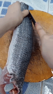 Cô gái bày cách tách vây cá lóc trong vài giây, hội mê cá thở phào nhẹ nhõm ảnh 7