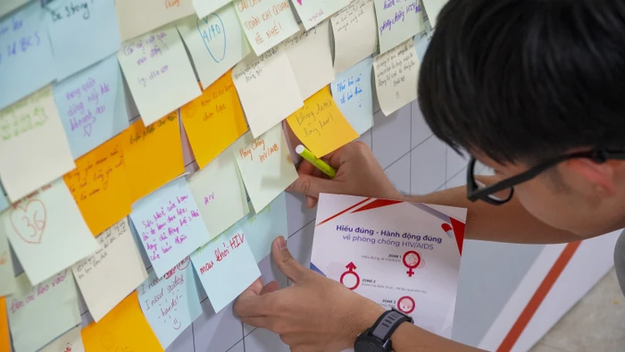 Nhiều thông điệp được gửi đến chương trình.