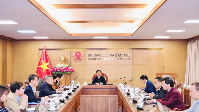 Quang cảnh cuộc họp.