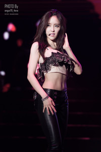 Những vòng eo tuyệt mỹ của kiều nữ Hàn ảnh 16