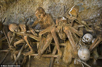 Dựng tóc gáy với những cái xác hun khói ở Papua New Guinea ảnh 8