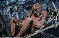 Dựng tóc gáy với những cái xác hun khói ở Papua New Guinea ảnh 7