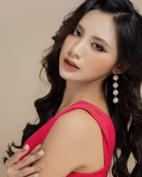 Vóc dáng căng tràn sức sống của người đẹp đam mê mãnh liệt môn thể thao vua