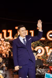 Hoài Lâm xuất hiện cực kỳ bảnh bao trên VTV3 sau thời gian ở ẩn