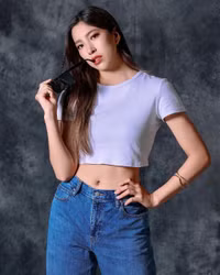 Vừa đăng quang, Hoa hậu Hoàn vũ Nhật Bản bị chê... già