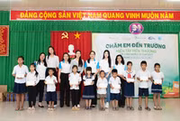 Hoa hậu Mai Phương, Á hậu Phương Nhi làm điều đặc biệt trước thềm thi quốc tế