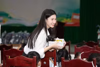 Hoa hậu Mai Phương, Á hậu Phương Nhi làm điều đặc biệt trước thềm thi quốc tế