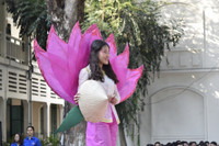 Teen Sài thành diễn thời trang từ đồ tái chế ảnh 5