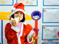 Ngộ nghĩnh những “ông bà già Noel nhí” đón Giáng sinh ảnh 10