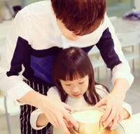 Chùm ảnh “gây bão” của cặp anh trai em gái chênh nhau 18 tuổi ảnh 7