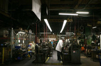 Bên trong nhà máy chế tạo súng trường “con nhà giàu” M-16 của Mỹ ảnh 7