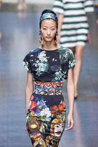 Những người đẹp mắt một mí nổi tiếng khắp gần xa - 9