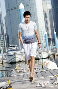 Mách bạn gái chọn áo phông cho chàng trong ngày nghỉ lễ