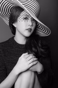 Thu Hoài bí ẩn, quyến rũ trong bộ ảnh đen trắng ảnh 8