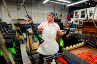 Bên trong nhà máy chế tạo súng trường “con nhà giàu” M-16 của Mỹ ảnh 13