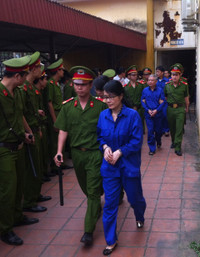 Dương Chí Dũng: Nụ cười đã tắt và lời giã biệt trên lưng ảnh 4