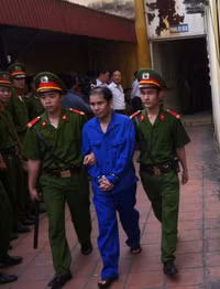 Dương Chí Dũng: Nụ cười đã tắt và lời giã biệt trên lưng ảnh 11