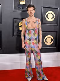 Những trang phục khiến người khác bối rối của sao Hollywood