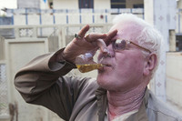 Ấn Độ: Giải khát bằng... nước tiểu bò ảnh 6 Ấn Độ: Giải khát bằng... nước tiểu bò ảnh 6