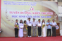 Cần Thơ tuyên dương, khen thưởng HS giỏi Quốc gia ảnh 2