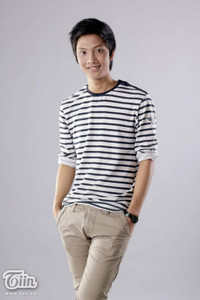 Nam sinh nổi danh cộng đồng người Việt tại Ukraina ảnh 4 Chàng du học sinh điển trai nổi danh với chú Mèo mun