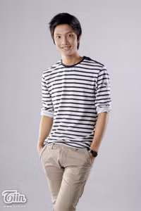 Nam sinh nổi danh cộng đồng người Việt tại Ukraina ảnh 4 Chàng du học sinh điển trai nổi danh với chú Mèo mun