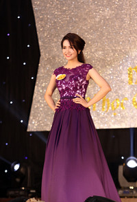 Ngoài giải Hoa khôi, Việt Hà còn đạt giải phụ Thí sinh có làn da đẹp nhất